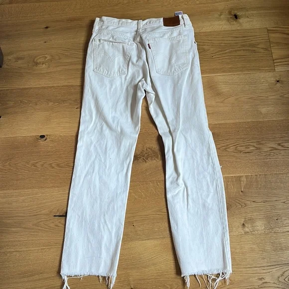 Levi's Women's 501 Original Fit Jeans in white destructed - Picture 6 of 6